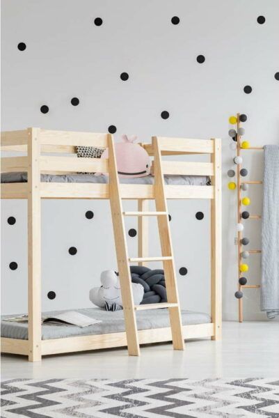 Patrová dětská postel z borovicového dřeva 70x160