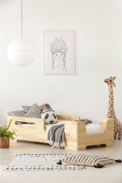 Dětská postel z borovicového dřeva 70x140 cm