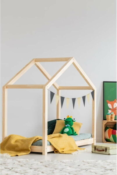 Domečková dětská postel z borovicového dřeva 90x190