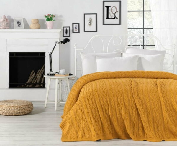 Hořčicově žlutý přehoz přes postel s příměsí bavlny Homemania