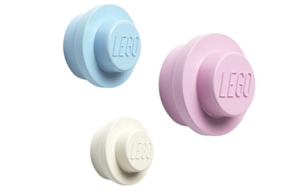 Set tří pestrobarevných věšáků LEGO®