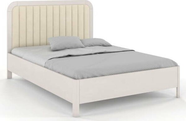 Bílá dvoulůžková postel z bukového dřeva Skandica Visby