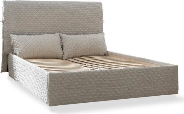 Béžová čalouněná dvoulůžková postel s úložným prostorem s roštem