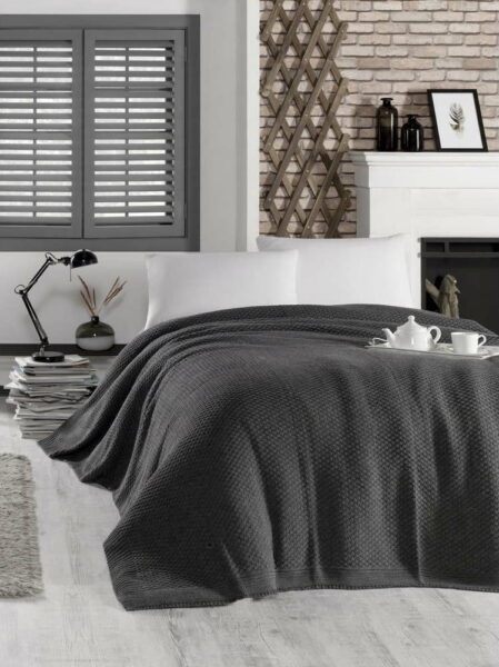 Tmavě šedý přehoz přes postel s příměsí bavlny Homemania